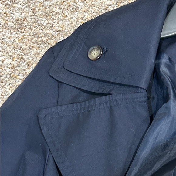 Women’s Navy London Fog Trenchcoat w/detachable hood. New condition - Picture 12 of 15